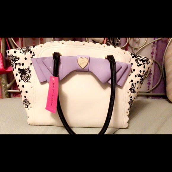 Betsey Johnson Handbags - Betsey Johnson Purse